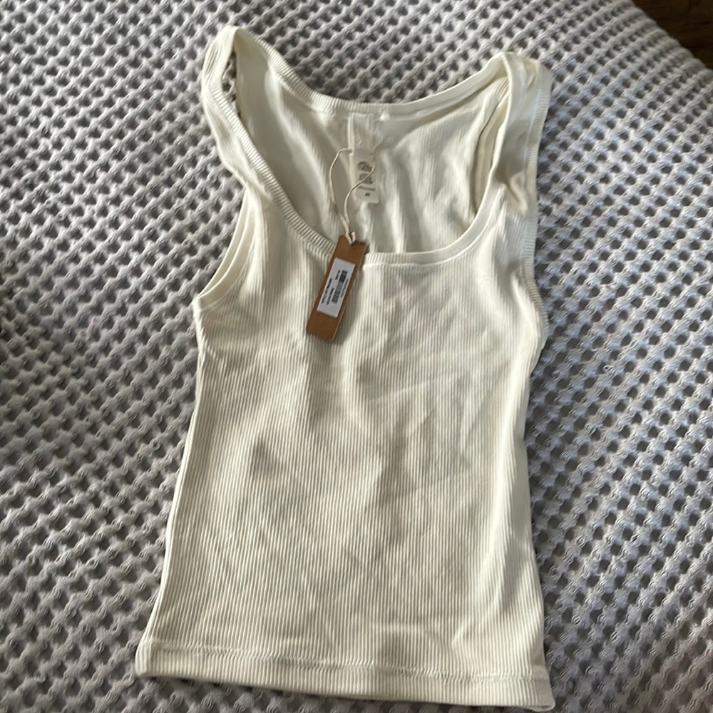 SKIMS Crop Top. XS Cream